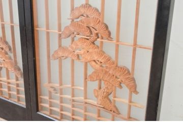 ビンテージ建具　両面ガラス　松・鶴の彫刻の入った書院戸2枚セット(引き戸、ガラス戸、窓、ヴィンテージ)(R-068844)