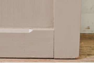 アンティーク建具　ペイント仕上げ限定　どこか懐かしいレトロな雰囲気のペイント扉1枚(ドア、木製扉)(R-068848)