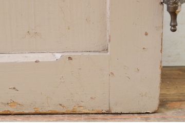アンティーク建具　ペイント仕上げ限定　どこか懐かしいレトロな雰囲気のペイント扉1枚(ドア、木製扉)(R-068849)