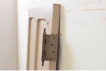 アンティーク建具　ペイント仕上げ限定　どこか懐かしいレトロな雰囲気のペイント扉1枚(ドア、木製扉)(R-068849)