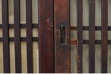 アンティーク建具　和モダンな空間作りにおすすめな格子帯戸2枚セット(引き戸、障子戸)(R-068851)