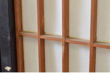 アンティーク建具　腰板欅(ケヤキ)材　和モダンな空間作りにおすすめな障子戸2枚セット(引き戸、格子戸、ガラス帯戸)(R-068854)