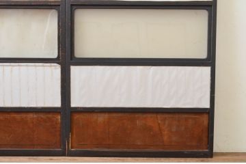 アンティーク建具　腰板欅(ケヤキ)材　和モダンな空間作りにおすすめな障子戸2枚セット(引き戸、格子戸、ガラス帯戸)(R-068855)