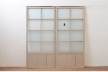 アンティーク建具　ペイント仕上げ限定　レトロな雰囲気づくりにおすすめのガラス戸2枚セット(引き戸)(R-068861)