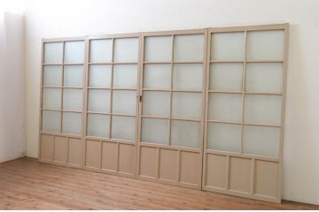 アンティーク建具　ペイント仕上げ限定　レトロな雰囲気づくりにおすすめのガラス戸4枚セット(引き戸)(R-068862)