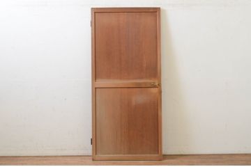 アンティーク建具　上手物!!　杉材　柾目の美しい横桟付き板戸扉1枚(ドア、木製扉)(R-068872)