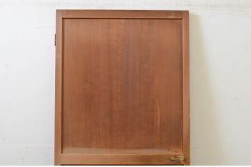 アンティーク建具　上手物!!　杉材　柾目の美しい横桟付き板戸扉1枚(ドア、木製扉)(R-068872)