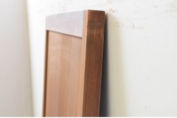 アンティーク建具　上手物!!　杉材　柾目の美しい横桟付き板戸扉1枚(ドア、木製扉)(R-068872)
