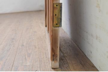 アンティーク建具　レトロな雰囲気を醸し出す背の低いガラス扉1枚(木製扉、ドア)(R-068878)