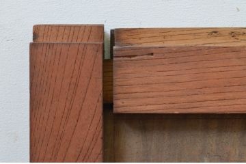アンティーク建具　総欅(ケヤキ)材一枚板　経年を感じさせる木味が魅力の板戸窓2枚セット(引き戸)(R-068882)