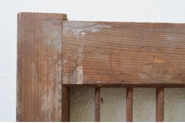 アンティーク建具　上品なデザインのもみじの彫刻入り格子窓2枚セット(ガラス戸、格子戸、引き戸)(R-068889)