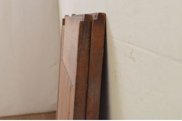 アンティーク建具　希少デザイン!!　大正ロマンの雰囲気を高めるモダンな格子の板戸窓2枚セット(引き戸、ガラス戸)(R-068892)