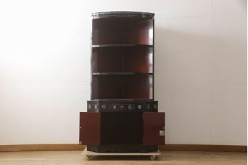 中古　高級品　韓国民芸家具　圧巻!　繊細な螺鈿(ラデン)細工が美しく描かれたコーナーキャビネット(収納棚、戸棚、飾り棚、店舗什器)(R-068897)