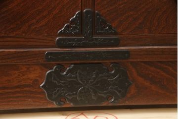 中古　岩谷堂箪笥　和モダンスタイルのお部屋におすすめなブックケース(書棚、本箱、飾り棚、収納棚、戸棚、キャビネット)(R-068898)