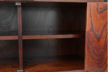 中古　岩谷堂箪笥　和モダンな空間づくりにおすすめの飾り棚　(R-068902)