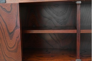 中古　岩谷堂箪笥　和モダンな空間づくりにおすすめの飾り棚　(R-068902)