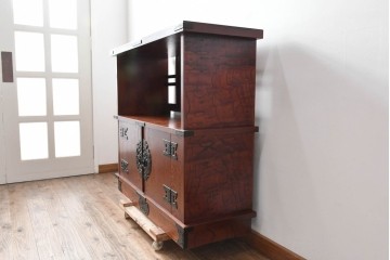 中古　岩谷堂箪笥　和モダンな空間づくりにおすすめの飾り棚　(R-068902)