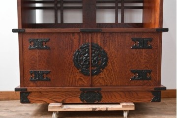 中古　岩谷堂箪笥　和モダンな空間づくりにおすすめの飾り棚　(R-068902)