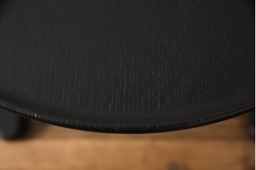 中古　美品!!　柏木工(カシワ木工、KASHIWA)　EP98A(オーク)　美しいフォルムが光るMODE サイドローテーブル(ローテーブル、コーヒーテーブル、ナイトテーブル、エンドテーブル、飾り台、三日月)(定価85,800円)(R-068906)