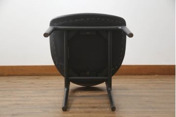 中古　美品!!　柏木工(カシワ木工、KASHIWA)　本革(レザー)　ウォールナット材　オーク材　シンプルながらも身体に馴染む形状と落ち着いた色合いが素敵なシック(CHIC)サイドチェア(ダイニングチェア、ワークチェア、椅子、イス、いす)(定価約12万5千円)(R-068907)