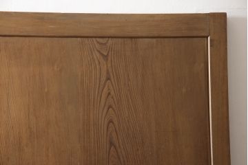 アンティーク建具　総欅(ケヤキ)材　重厚感のある佇まいが魅力の蔵戸1枚(玄関戸、引き戸)(R-068917)