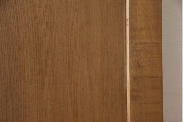 アンティーク建具　総欅(ケヤキ)材　重厚感のある佇まいが魅力の蔵戸1枚(玄関戸、引き戸)(R-068917)