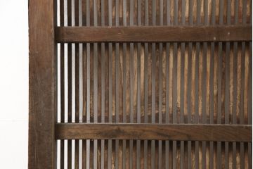 アンティーク建具　総欅(ケヤキ)材　上質な和の雰囲気を高める桟の細かい格子蔵戸1枚(引き戸、格子戸、玄関戸)(R-068918)