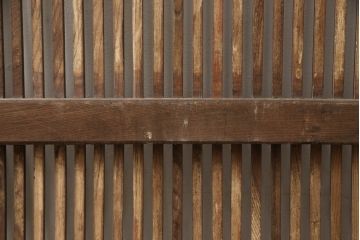 アンティーク建具　総欅(ケヤキ)材　上質な和の雰囲気を高める桟の細かい格子蔵戸1枚(引き戸、格子戸、玄関戸)(R-068918)