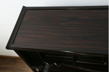中古　黒檀無垢材　上質なこだわりの空間づくりにおすすめの飾り棚(茶棚、戸棚、収納棚、違い棚)(R-068919)