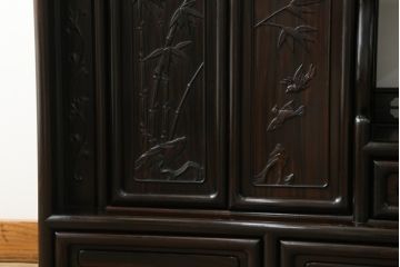 中古　黒檀無垢材　上質なこだわりの空間づくりにおすすめの飾り棚(茶棚、戸棚、収納棚、違い棚)(R-068919)