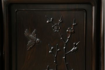 中古　黒檀無垢材　上質なこだわりの空間づくりにおすすめの飾り棚(茶棚、戸棚、収納棚、違い棚)(R-068919)