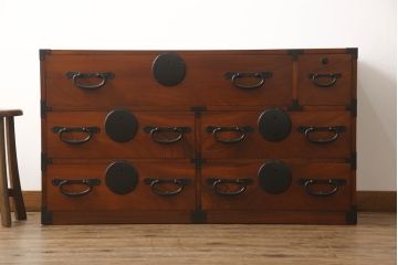 中古　美品　前面欅(ケヤキ)材　品のある佇まいが美しいローチェスト(ローボード、引き出し、衣装箪笥、和箪笥、整理タンス、収納たんす)(R-068924)