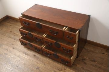 中古　美品　前面欅(ケヤキ)材　品のある佇まいが美しいローチェスト(ローボード、引き出し、衣装箪笥、和箪笥、整理タンス、収納たんす)(R-068924)