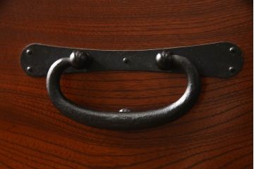 中古　美品　前面欅(ケヤキ)材　品のある佇まいが美しいローチェスト(ローボード、引き出し、衣装箪笥、和箪笥、整理タンス、収納たんす)(R-068924)