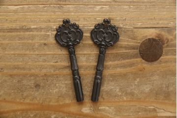 中古　美品　前面欅(ケヤキ)材　品のある佇まいが美しいローチェスト(ローボード、引き出し、衣装箪笥、和箪笥、整理タンス、収納たんす)(R-068924)
