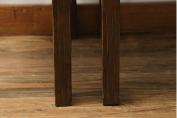 中古　民芸家具　軽井沢彫り　和モダンな佇まいが魅力のチェア2脚セット(板座チェア、椅子、イス、ダイニングチェア)(R-068925)