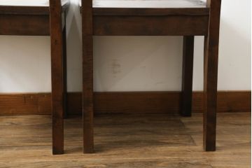 中古　民芸家具　軽井沢彫り　和モダンな佇まいが魅力のチェア2脚セット(板座チェア、椅子、イス、ダイニングチェア)(R-068925)