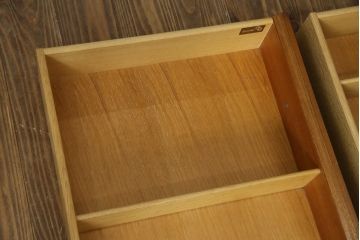中古　DREXEL HERITAGE(ドレクセルヘリテイジ)　Triune(トライユン)　気品溢れるエレガントなマホガニー材製チェスト(引き出し、サイドボード、サイドチェスト)(R-068929)