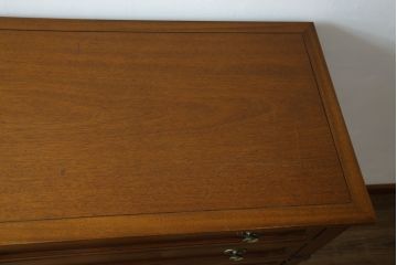 中古　DREXEL HERITAGE(ドレクセルヘリテイジ)　Triune(トライユン)　気品溢れるエレガントなマホガニー材製チェスト(引き出し、サイドボード、サイドチェスト)(R-068929)
