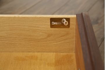 中古　DREXEL HERITAGE(ドレクセルヘリテイジ)　Triune(トライユン)　気品溢れるエレガントなマホガニー材製チェスト(引き出し、サイドボード、サイドチェスト)(R-068931)