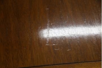 中古　DREXEL HERITAGE(ドレクセルヘリテイジ)　Triune(トライユン)　気品溢れるエレガントなマホガニー材製チェスト(引き出し、サイドボード、サイドチェスト)(R-068931)