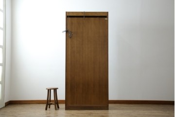 中古　カリモク(karimoku)　domani(ドマーニ)　Morganton(モーガントン)　シックな色合いと品のある佇まいが魅力のキャビネット　定価約74万円　(R-068932)