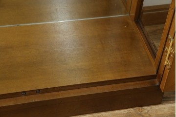 中古　カリモク(karimoku)　domani(ドマーニ)　Morganton(モーガントン)　シックな色合いと品のある佇まいが魅力のキャビネット　定価約74万円　(R-068932)