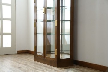 中古　カリモク(karimoku)　domani(ドマーニ)　Morganton(モーガントン)　シックな色合いと品のある佇まいが魅力のキャビネット　定価約74万円　(R-068932)