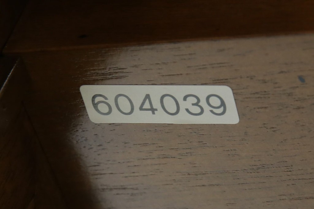 中古　カリモク(karimoku)　domani(ドマーニ)　Morganton(モーガントン)　シックな色合いと品のある佇まいが魅力のキャビネット　定価約74万円　(R-068932)