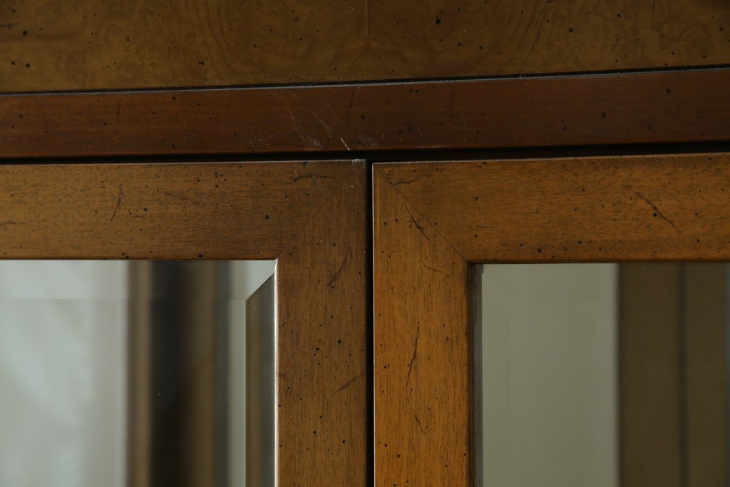 中古　カリモク(karimoku)　domani(ドマーニ)　Morganton(モーガントン)　シックな色合いと品のある佇まいが魅力のキャビネット　定価約74万円　(R-068932)