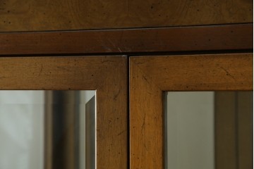 中古　カリモク(karimoku)　domani(ドマーニ)　Morganton(モーガントン)　シックな色合いと品のある佇まいが魅力のキャビネット　定価約74万円　(R-068932)