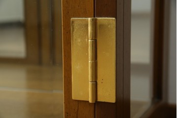 中古　カリモク(karimoku)　domani(ドマーニ)　Morganton(モーガントン)　シックな色合いと品のある佇まいが魅力のキャビネット　定価約74万円　(R-068932)