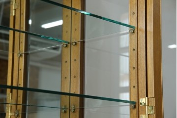 中古　カリモク(karimoku)　domani(ドマーニ)　Morganton(モーガントン)　シックな色合いと品のある佇まいが魅力のキャビネット　定価約74万円　(R-068932)