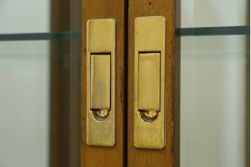 中古　カリモク(karimoku)　domani(ドマーニ)　Morganton(モーガントン)　シックな色合いと品のある佇まいが魅力のキャビネット　定価約74万円　(R-068933)